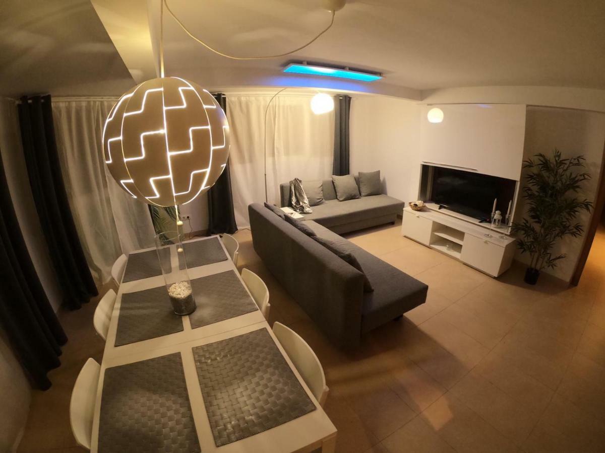 Apartamento A Primera Linea De Mar En بلاتجا ذارو المظهر الخارجي الصورة