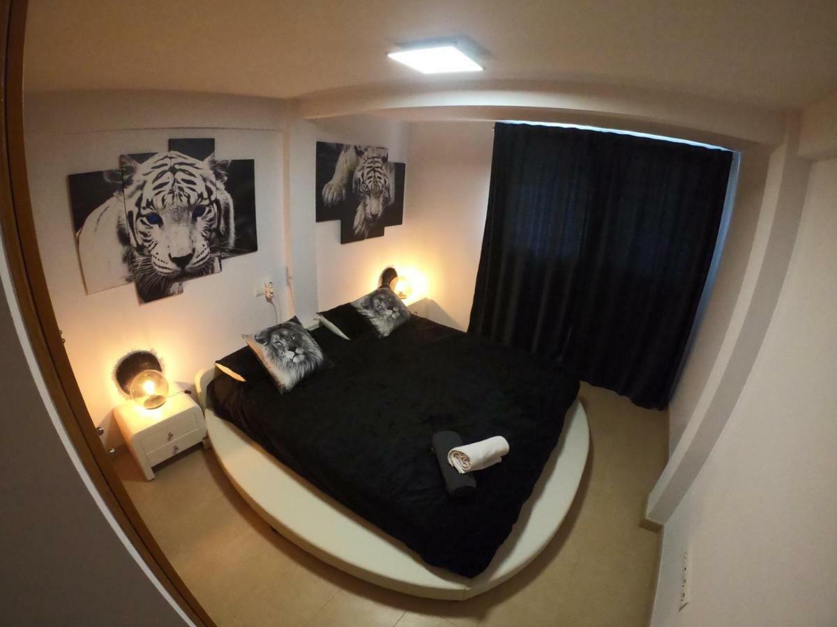 Apartamento A Primera Linea De Mar En بلاتجا ذارو المظهر الخارجي الصورة